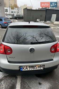 Хетчбек Volkswagen Golf 2008 в Києві