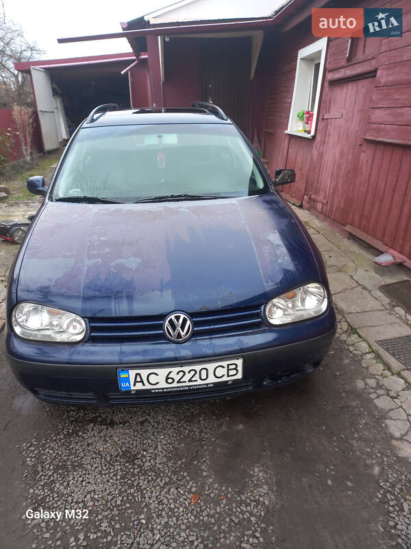 Універсал Volkswagen Golf 2001 в Лукові