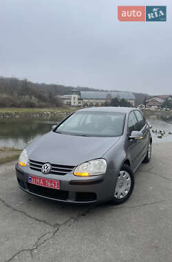 Хетчбек Volkswagen Golf 2005 в Дніпрі