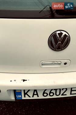 Хэтчбек Volkswagen Golf 2002 в 