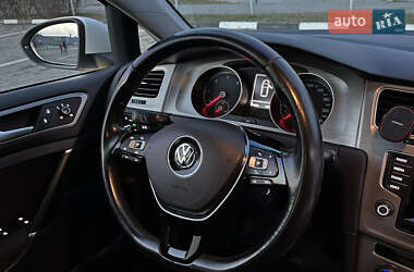 Хэтчбек Volkswagen Golf 2014 в Черновцах