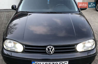 Хэтчбек Volkswagen Golf 2001 в Одессе