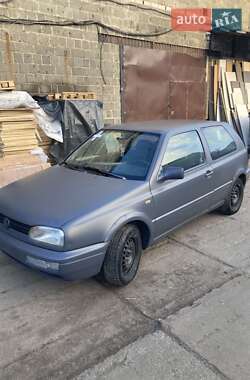 Хетчбек Volkswagen Golf 1997 в Макарові