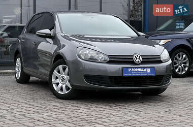 Хэтчбек Volkswagen Golf 2010 в 