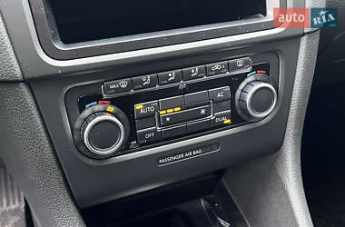 Хэтчбек Volkswagen Golf 2010 в 