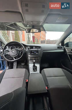 Хетчбек Volkswagen Golf 2013 в Стрию