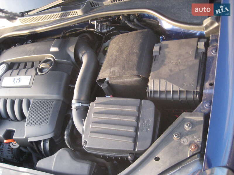 Хетчбек Volkswagen Golf 2007 в Івано-Франківську