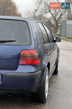 Хетчбек Volkswagen Golf 2003 в Бердичеві