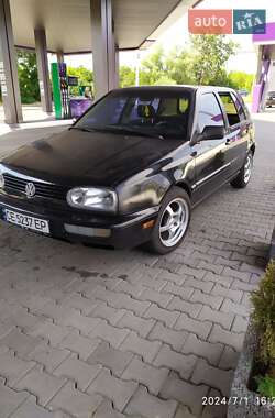 Хэтчбек Volkswagen Golf 1996 в Черновцах