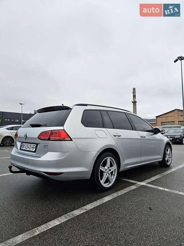 Універсал Volkswagen Golf 2014 в Києві