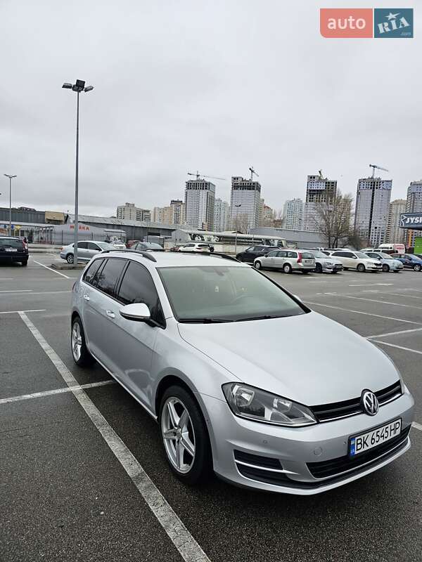 Універсал Volkswagen Golf 2014 в Києві