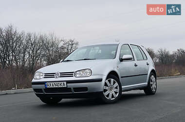 Хетчбек Volkswagen Golf 2001 в Харкові