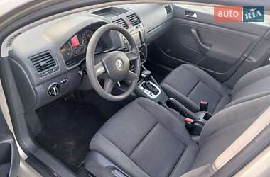 Хетчбек Volkswagen Golf 2004 в Сокалі