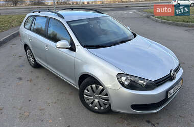 Універсал Volkswagen Golf 2010 в Вінниці