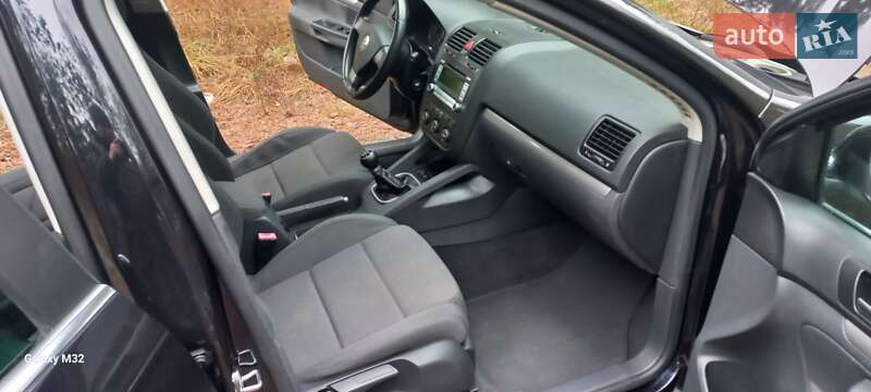 Универсал Volkswagen Golf 2007 в Костополе
