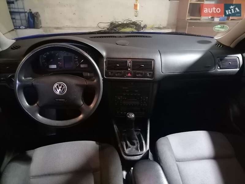 Универсал Volkswagen Golf 2001 в Львове
