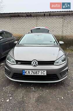 Универсал Volkswagen Golf 2015 в Житомире