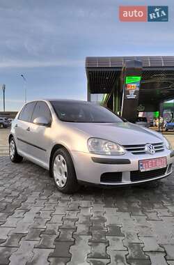 Хетчбек Volkswagen Golf 2005 в Луцьку