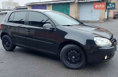 Хэтчбек Volkswagen Golf 2008 в Киеве