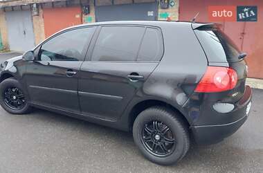 Хэтчбек Volkswagen Golf 2008 в Киеве