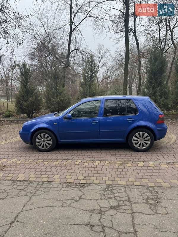 Хетчбек Volkswagen Golf 1998 в Запоріжжі