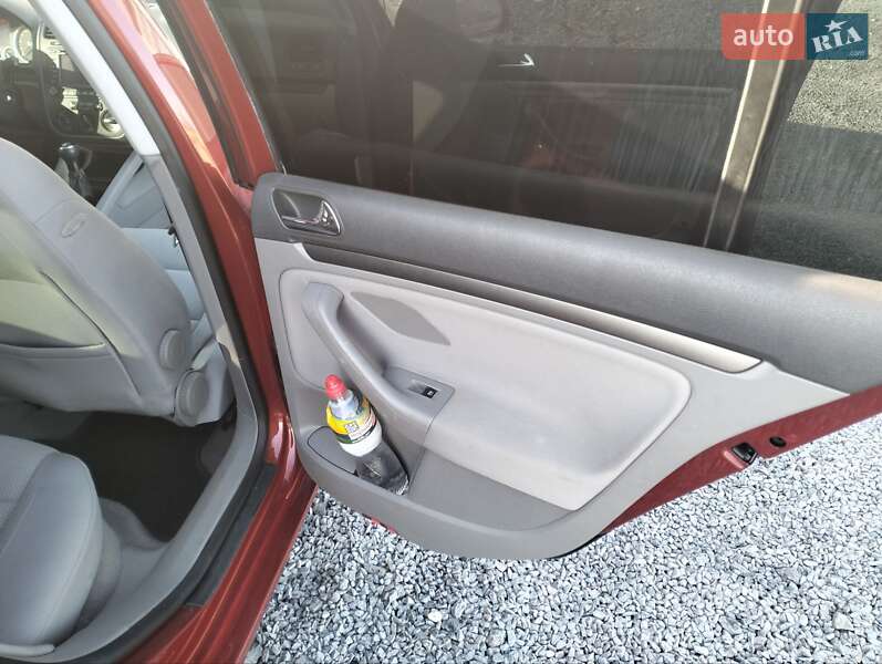 Хетчбек Volkswagen Golf 2004 в Рівному фото 26 Хетчбек Volkswagen Golf 2004 в Рівному