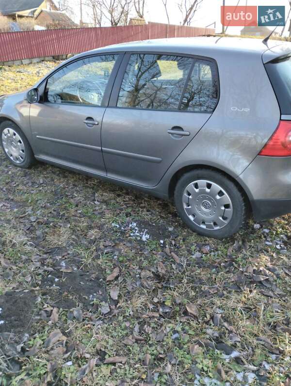 Хэтчбек Volkswagen Golf 2007 в Вишневце
