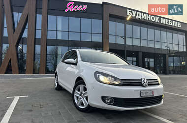 Хэтчбек Volkswagen Golf 2010 в Луцке