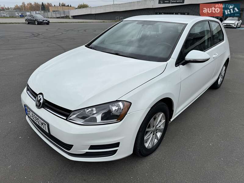 Хэтчбек Volkswagen Golf 2015 в Львове