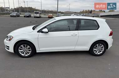 Хэтчбек Volkswagen Golf 2015 в Львове