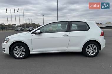 Хэтчбек Volkswagen Golf 2015 в Львове