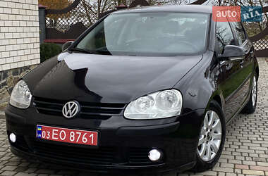 Хетчбек Volkswagen Golf 2004 в Луцьку