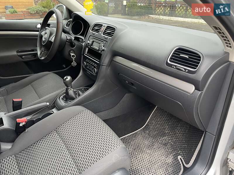 Універсал Volkswagen Golf 2012 в Луцьку