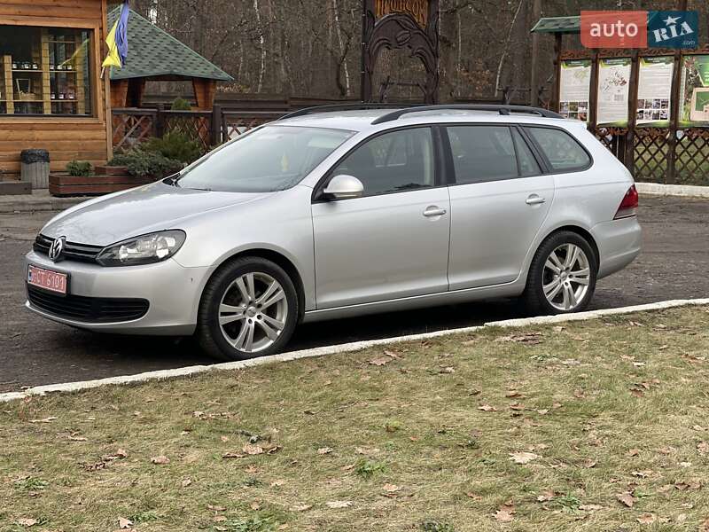 Універсал Volkswagen Golf 2012 в Луцьку