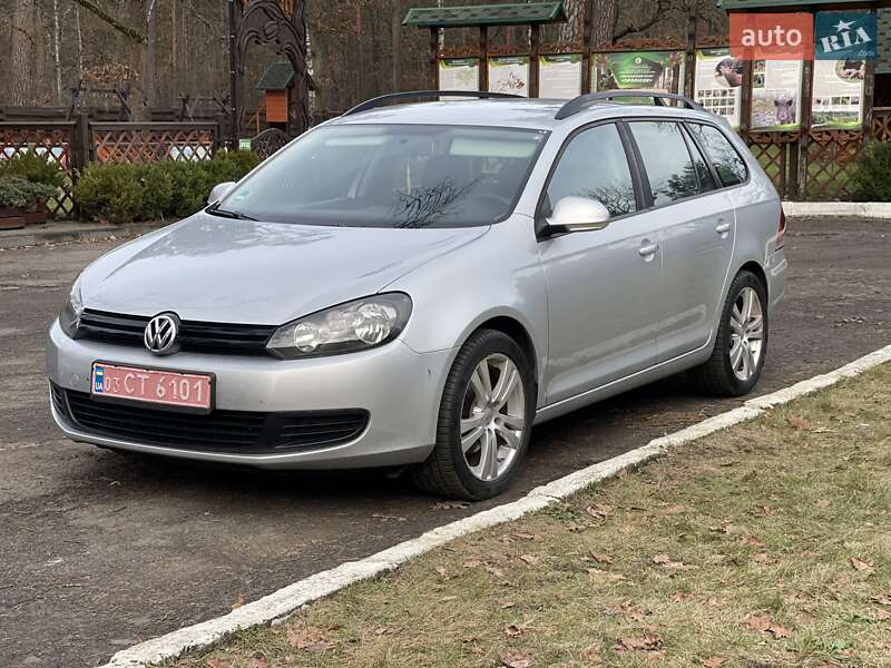 Універсал Volkswagen Golf 2012 в Луцьку