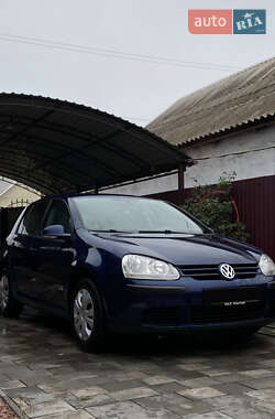 Хетчбек Volkswagen Golf 2005 в Запоріжжі