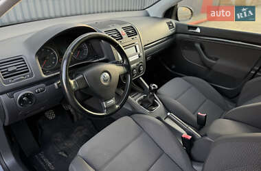 Хетчбек Volkswagen Golf 2007 в Луцьку