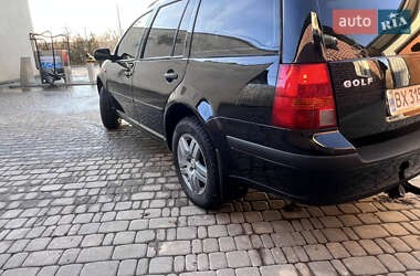 Універсал Volkswagen Golf 2002 в Борщеві