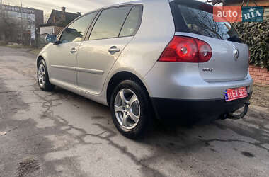 Хэтчбек Volkswagen Golf 2006 в Коростышеве