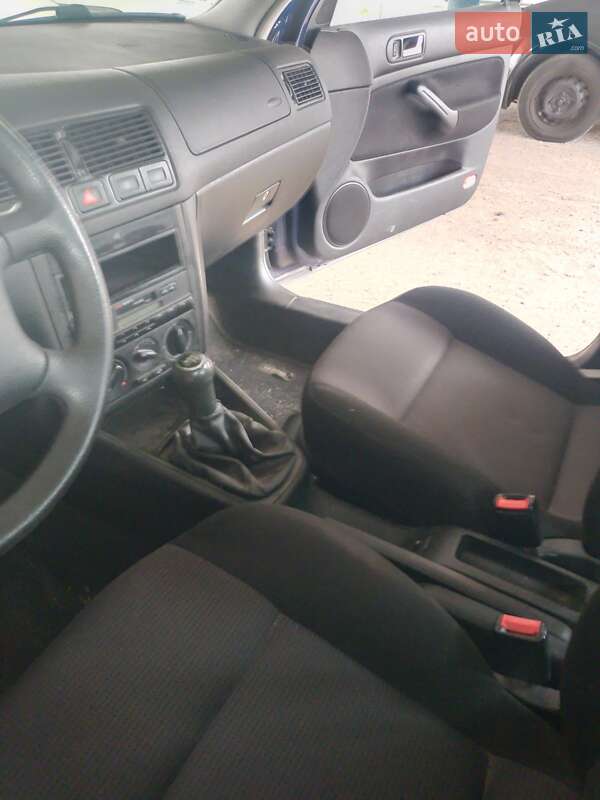 Универсал Volkswagen Golf 2001 в Каменском