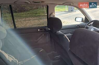 Універсал Volkswagen Golf 2000 в 