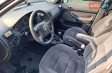 Універсал Volkswagen Golf 2000 в 