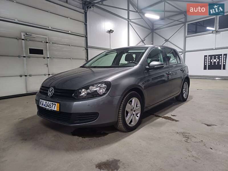 Хэтчбек Volkswagen Golf 2008 в Ковеле