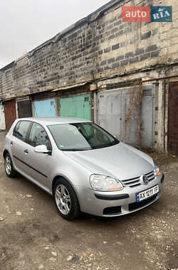 Хэтчбек Volkswagen Golf 2004 в Харькове