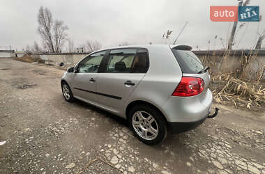 Хэтчбек Volkswagen Golf 2004 в Харькове