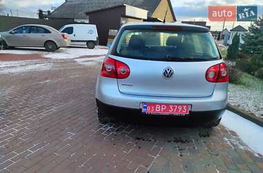 Хетчбек Volkswagen Golf 2006 в Сарнах