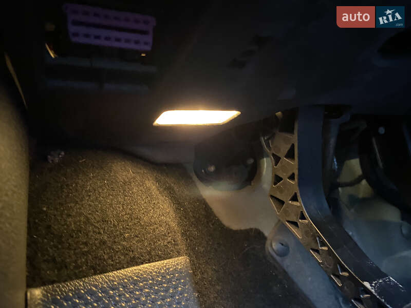 Хетчбек Volkswagen Golf 2008 в Сваляві