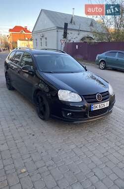 Універсал Volkswagen Golf 2008 в Дубровиці