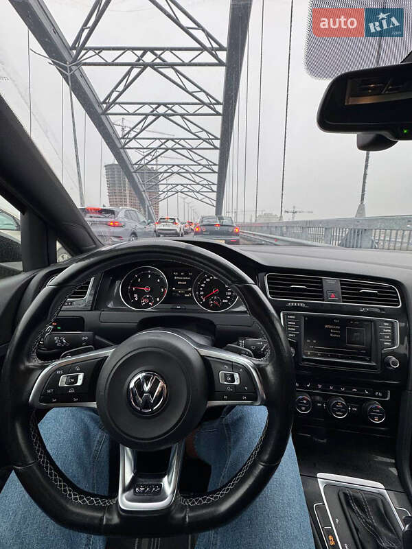 Универсал Volkswagen Golf 2015 в Киеве