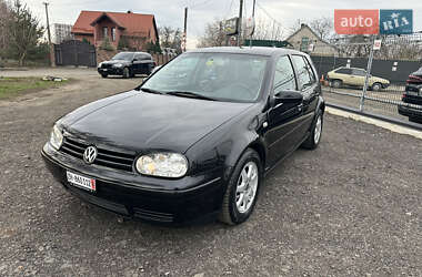 Хэтчбек Volkswagen Golf 2002 в Луцке